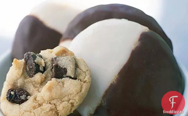 Cookie-uri de tort alb-negru