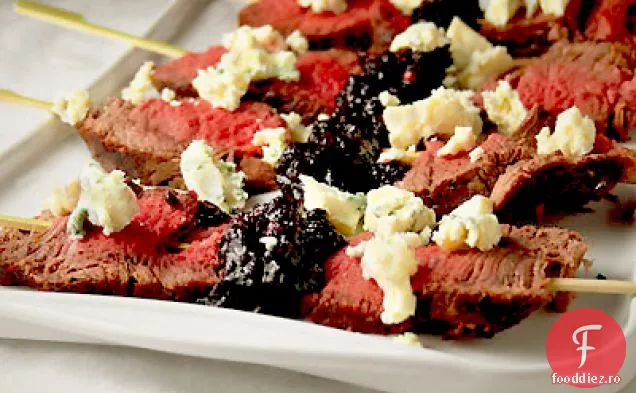 Frigarui de muschi de vita cu afine Port piper Relish & Gorgonzola
