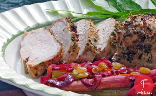 Cotlet de porc cu crustă de ierburi cu rubarbă condimentată înăbușită și țelină