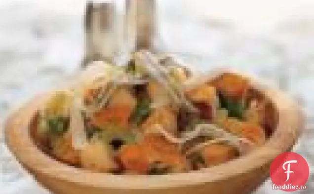 Salată Albă De Hamsie, Parmezan Și Pâine La Grătar