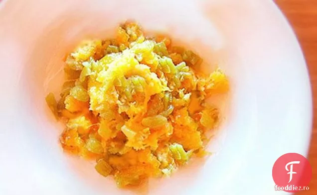 Dovleac De Ghindă Cu Ardei Iute Verzi