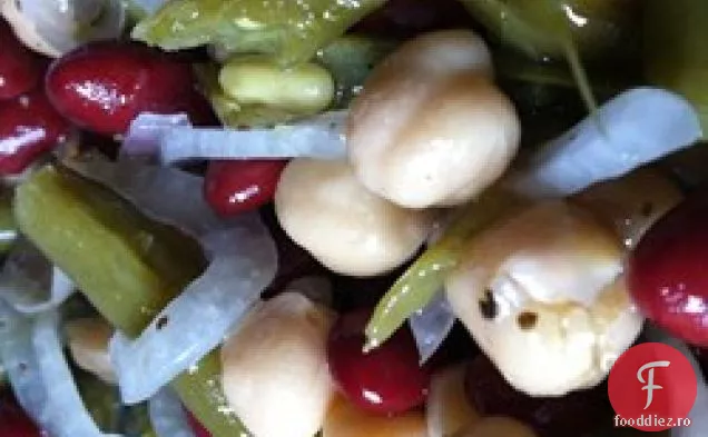 Trei Salată De Fasole