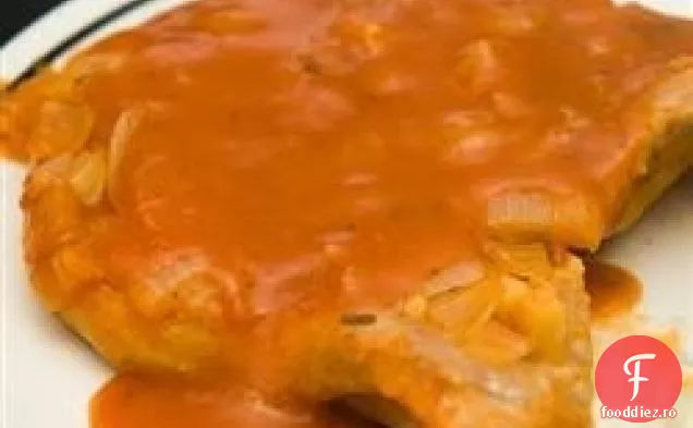 Cotlet de porc în sos roșu