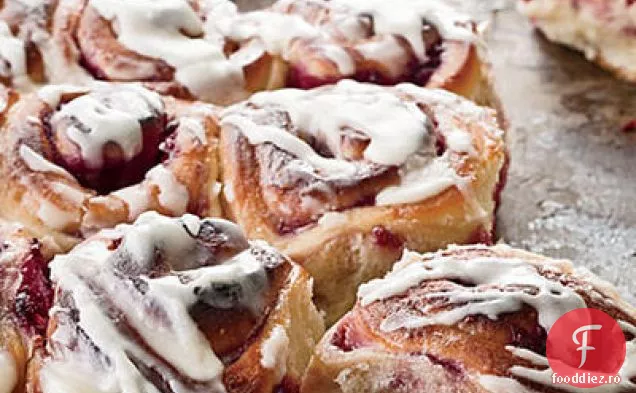 Frigarui de pui cu Vinaigreta de ierburi proaspete si Feta