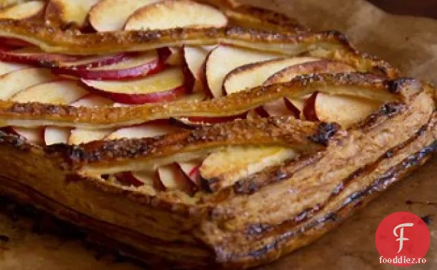Tarta Cu Cardamom Cu Migdale De Mere