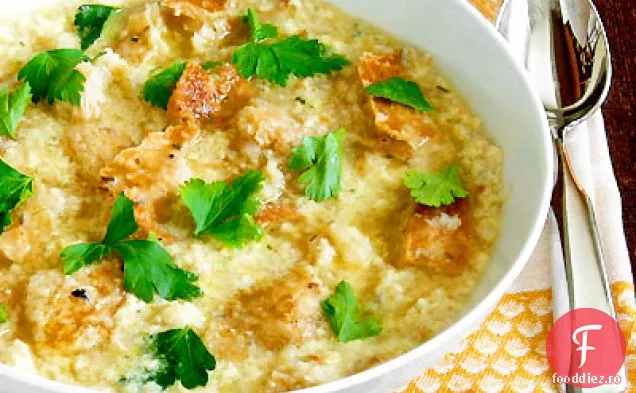 Supă de pâine cu usturoi și rozmarin