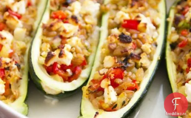 Dovlecei umpluți cu Farro, ardei roșu și Feta