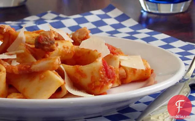 Paste all ' Amatriciana cu Guanciale