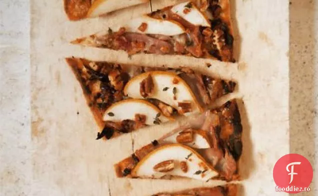 Pâine plată cu pere, Prosciutto și Provolone cu nuci pecan confiate