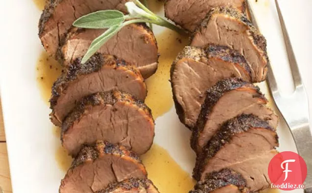 Sage-filete de porc frecate cu unt de salvie