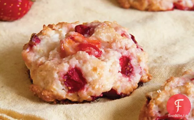 Cookie-urile Shortcake cu căpșuni transformă un desert clasic
