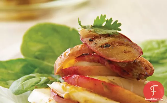 Nectarine la grătar și salată de vară proaspătă de Mozzarella