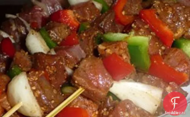 Minunat carne de vită picant Kabobs sau Haitian Voodoo bastoane