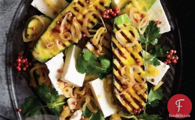 Salată la grătar cu dovlecei și Feta