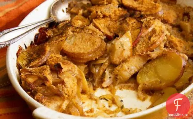 Gratin de cartofi, mere și ceapă