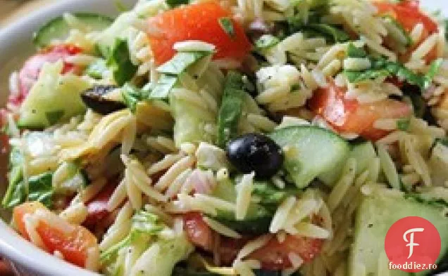Salată Grecească Orzo