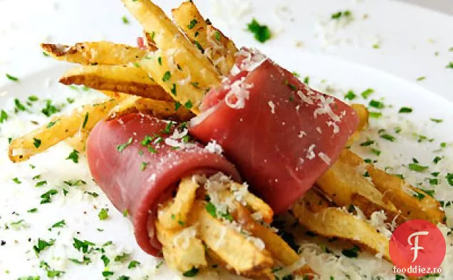 Cartofi Prăjiți Cu Trufe Înveliți Cu Prosciutto