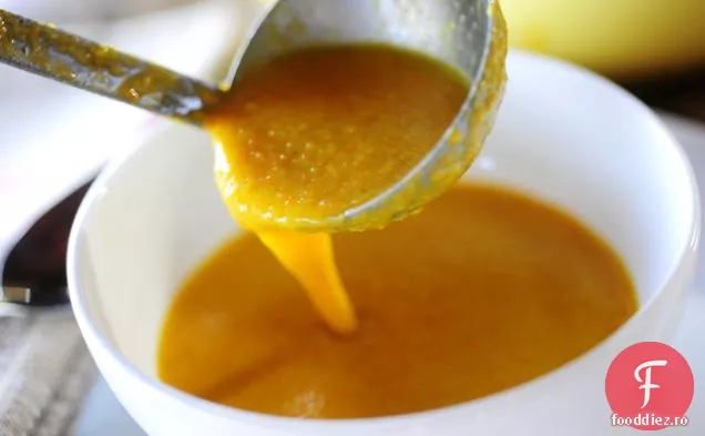 Supă de Curry de morcovi și dovlecei