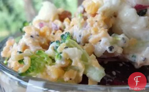 Salată Vegetariană Bodacious Broccoli