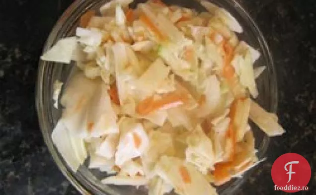 Salată De Varză Cu Mere