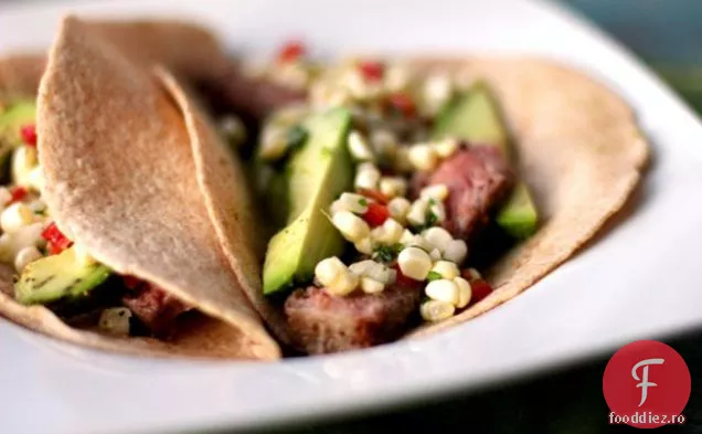 Tacos Moale Cu Friptură Simplă Cu Salsa De Porumb Dulce