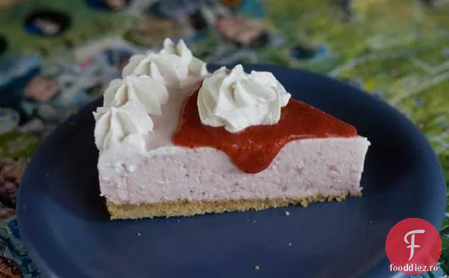 Cheesecake Neted Cu Căpșuni