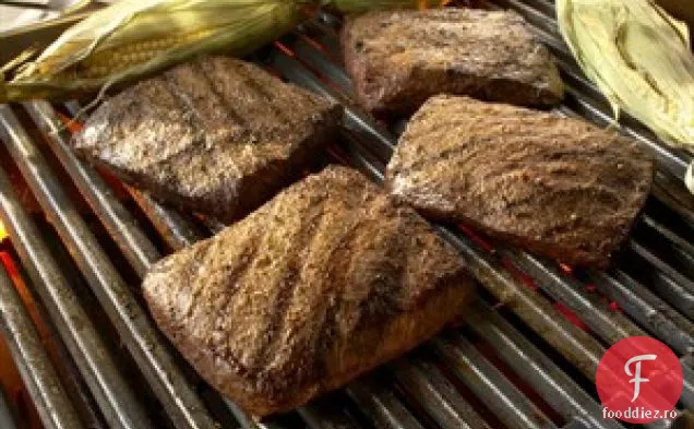 Fripturi plate de fier cu porumb la grătar și unt de chimen-lime