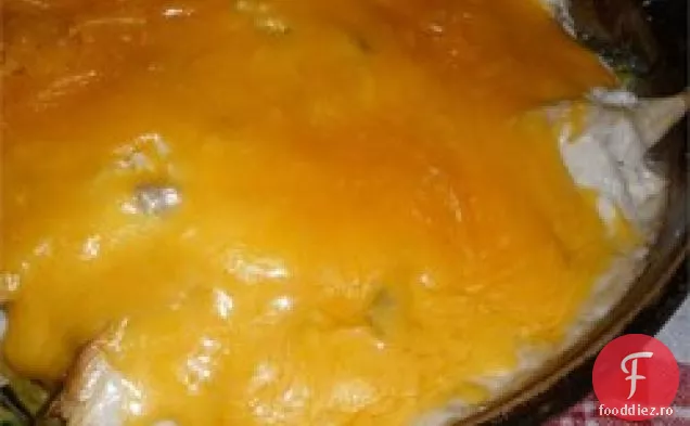 Saucy pui și sparanghel coace