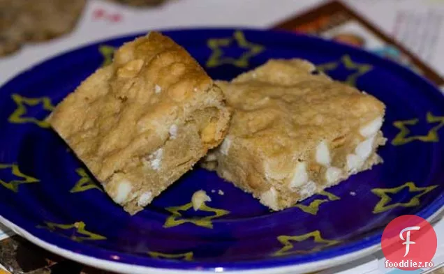 Ciocolata Alba Arahide Migdale Blondies