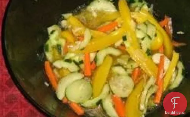 Salată De Legume Marinată