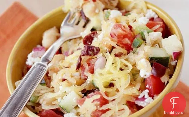 Salată în stil grecesc cu dovlecei Spaghetti