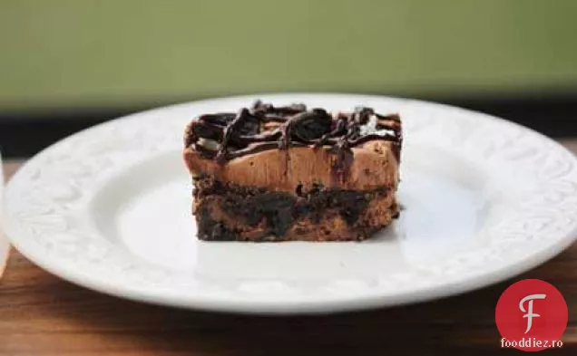 Cheesecake Cu Ciocolată Malț Stivă Brownie