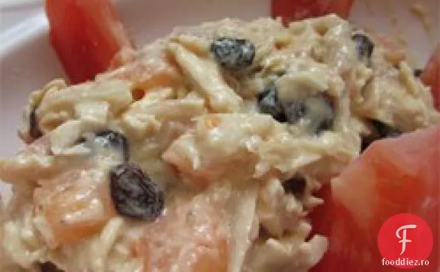 Salată De Pui Fructată