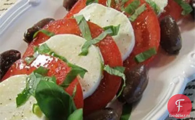 Salată Tomozzakala