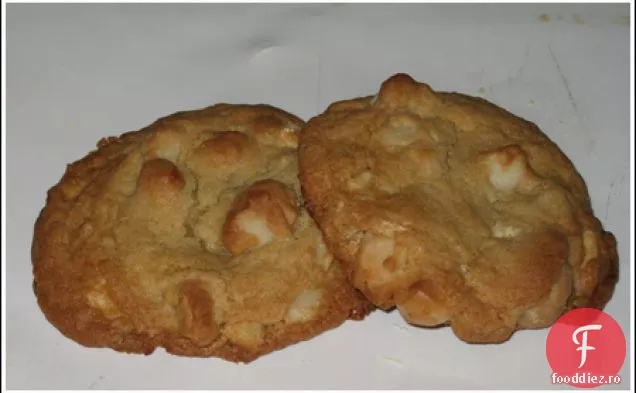 Masterpiece Ciocolată Albă Macadamia