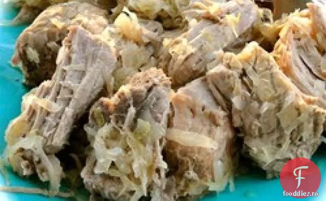 Carne de porc și varză murată