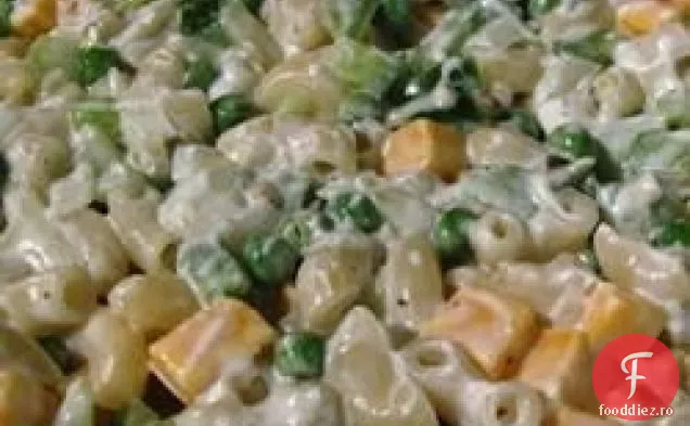 Salată de Cheddar și macaroane