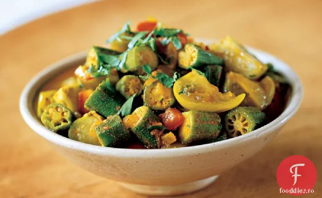 Okra și Tomatillo din catifea roșie în stil Indian