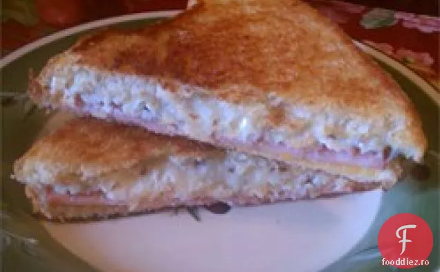 Ultimate Sandwich Cu Brânză La Grătar