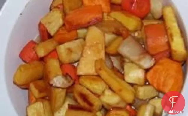 Legume Rădăcinoase Prăjite Cu Suc De Mere