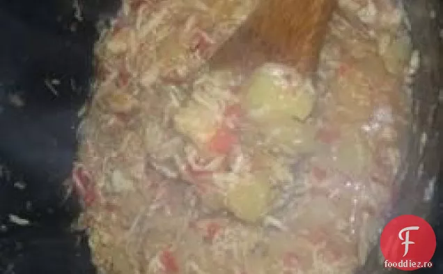 Pui dulce și acru folosind pansament Italian și gem de caise