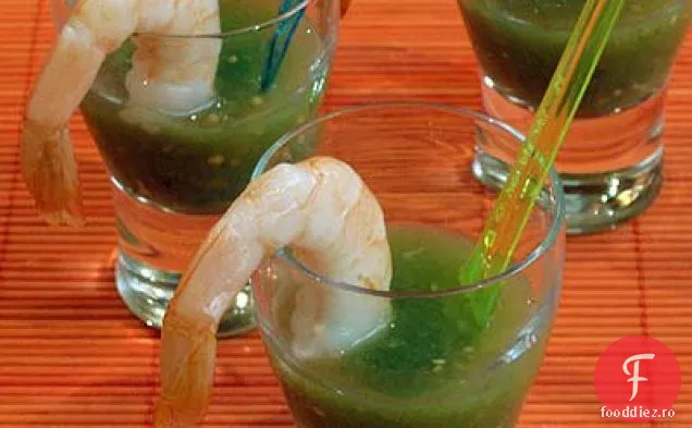 Cocktail De Creveți Și Shootere Cu Gazpacho Tomatillo