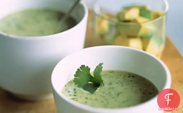 Supă Picantă De Tomatillo Rece