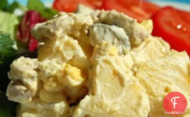 Salată De Cartofi De Pui