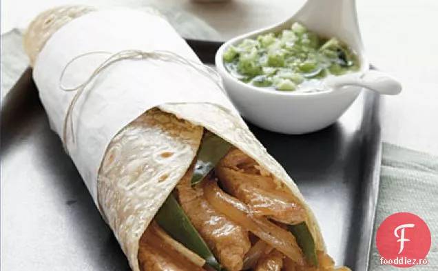 Învelișuri de porc cu Salsa proaspătă de Tomatillo