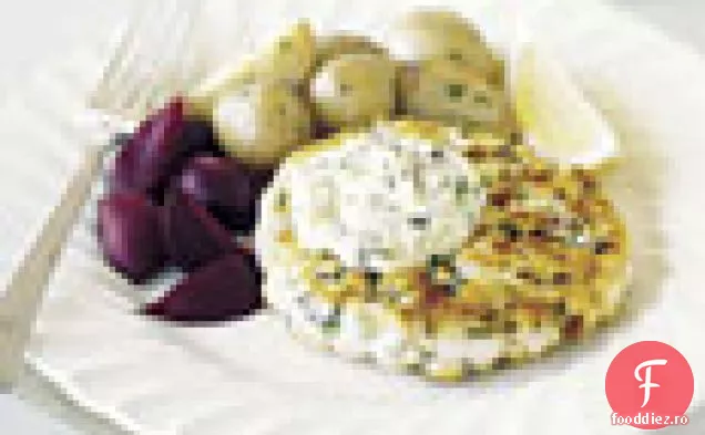 Prăjituri de pește din New England cu sos tartar cu ierburi