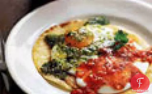 Ouă prăjite pe tortilla de porumb cu două Salsa (Huevos Divorciados)