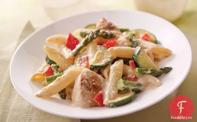 Penne de pui cremos cu legume
