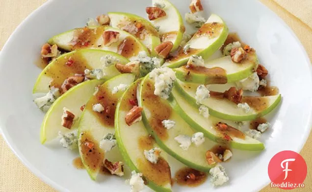 Salată laterală de mere, Pecan și Gorgonzola