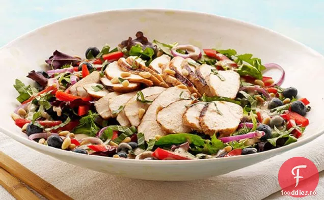 Salată De Pui La Grătar Cu Afine-Balsamică